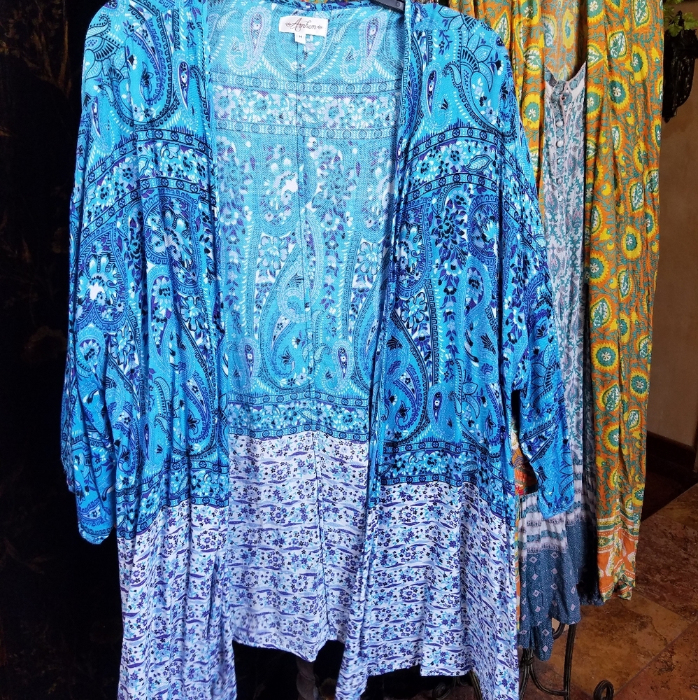 ARNHEM BEAUTIFUL BLUE KIMONO *